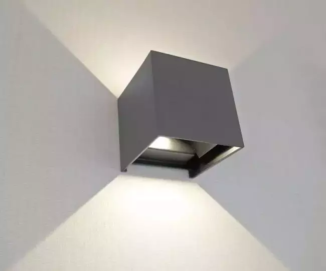 Светильник настенный Kink Light 08585,16(3000K) Светильник настенный Kink Light 08585,16(3000K)