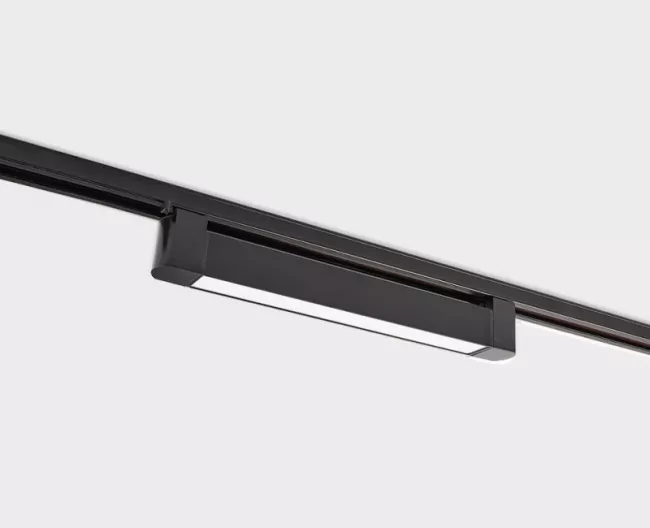 Светильник на шине ITALLINE IT08-8029 black 4000K