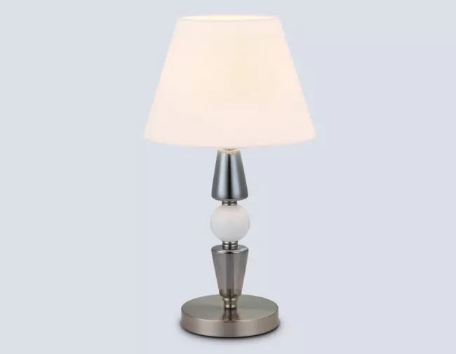 Настольная лампа Ambrella Light LH75262 Настольная лампа Ambrella Light LH75262
