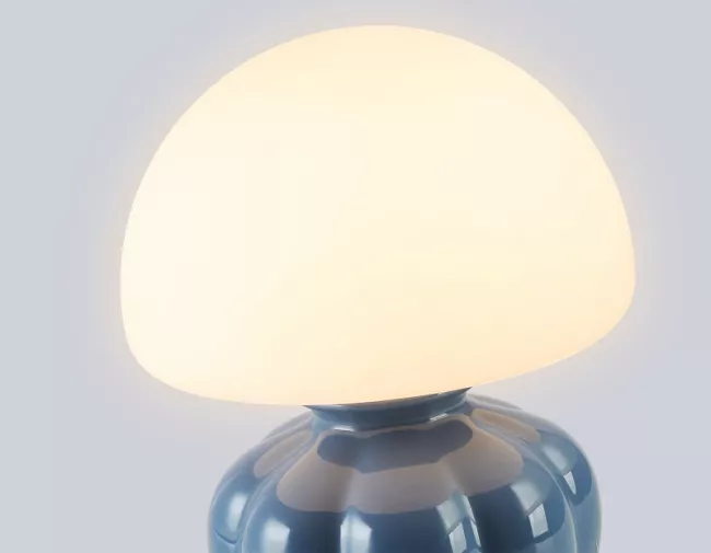 Настольная лампа Ambrella Light LH53248
